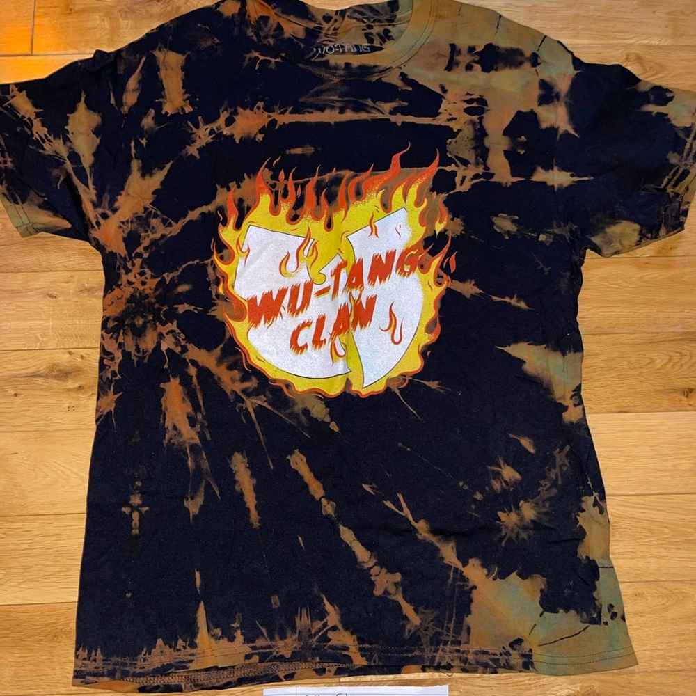Bleached Tie Dyed Graphic T-Shirt